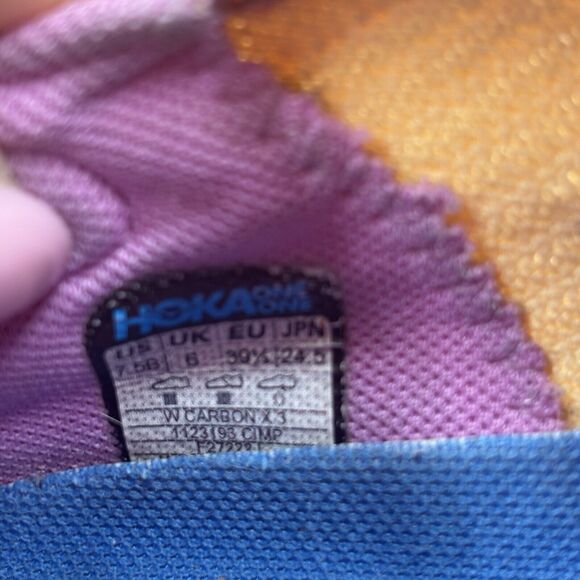 Hoka One One Women’s Carbon X 3  Pink Blue Size 7.5 B Running Sneakers - Picture 8 of 9
